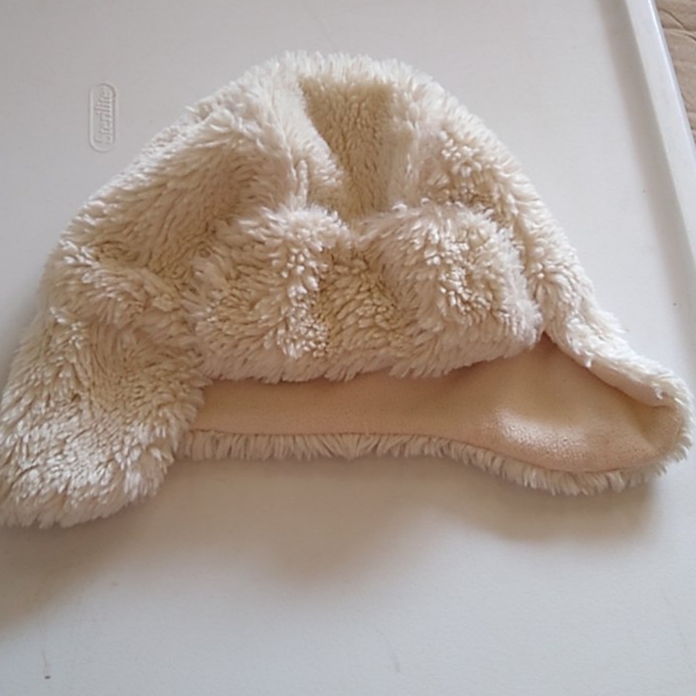 Old Navy Fuzzy Cream Kids Winter Cap Size L